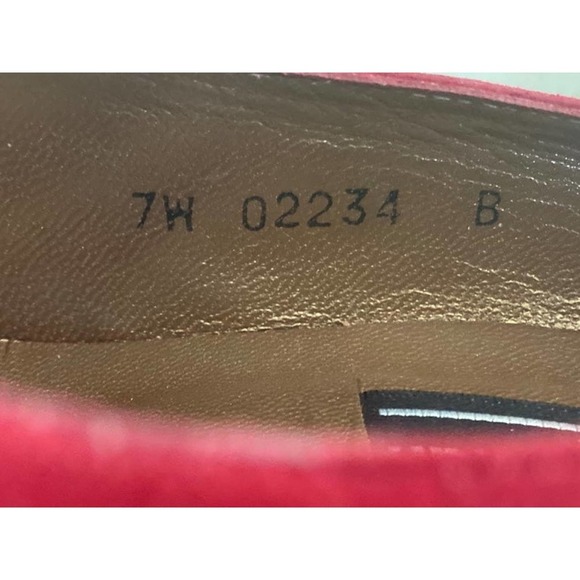 Vintage Stuart Weizmann Red Suede Gold Heel Dress Pumps - Size 7W - Picture 6 of 7